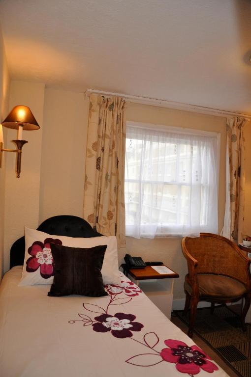 Adelaide House Hotel Luton  Habitación foto